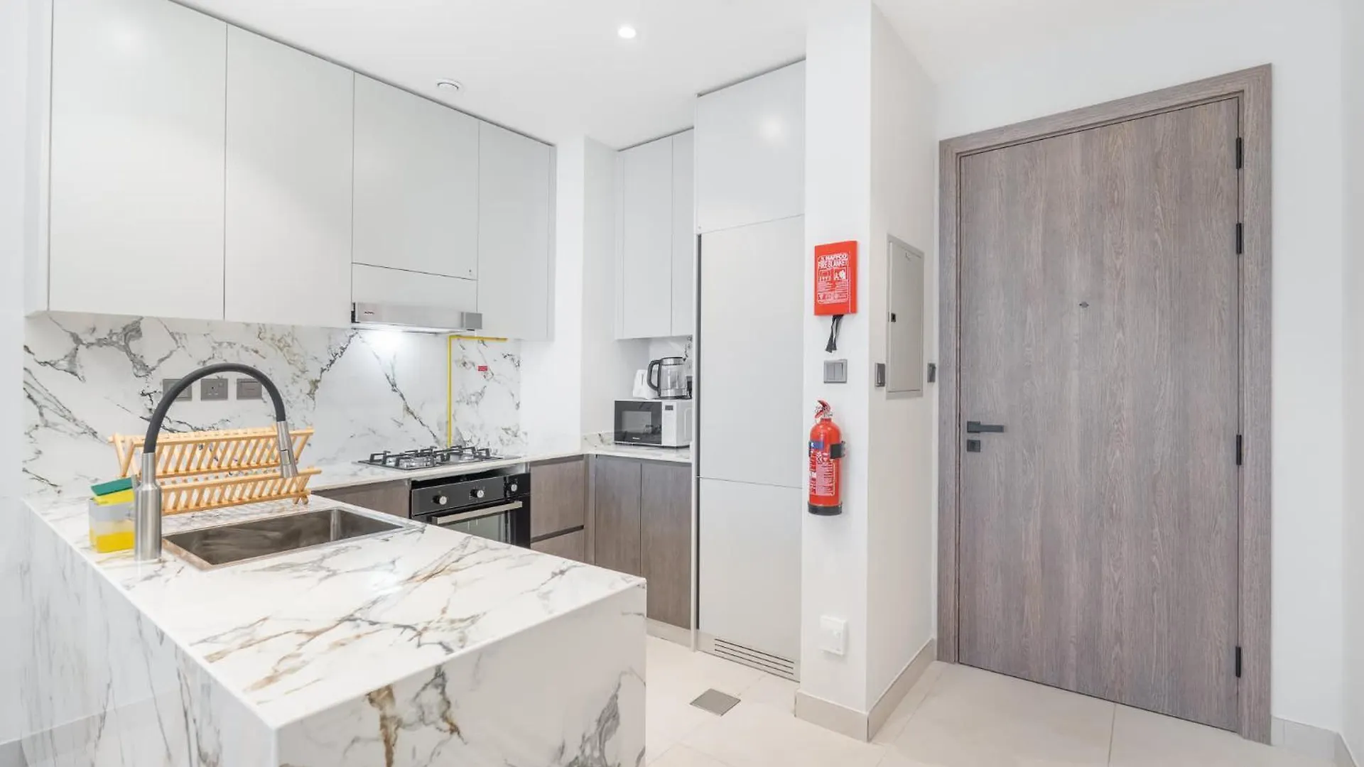 Stylish 1-Bedroom Retreat In Amal Tower Sports City Dubai 0*,